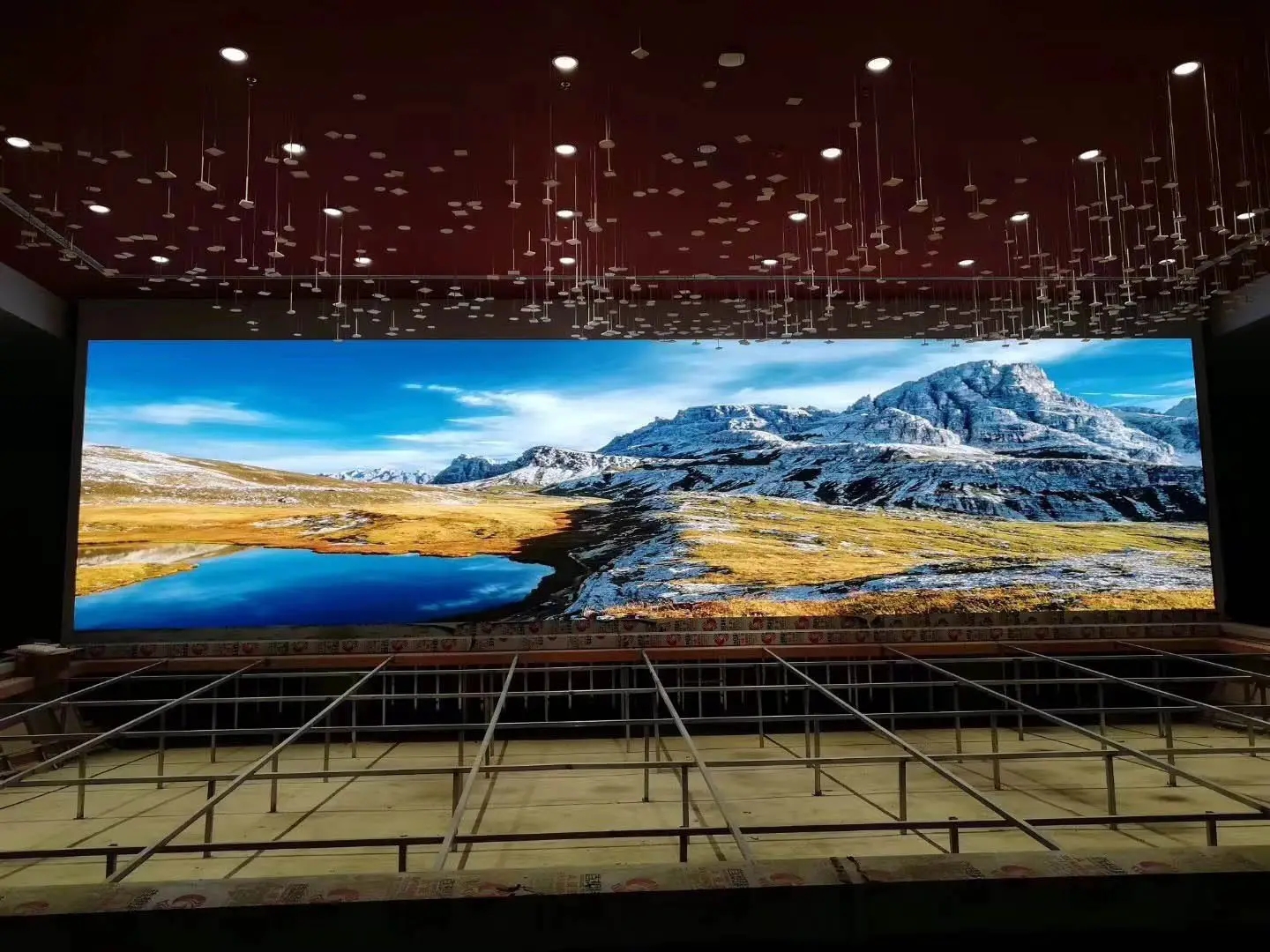 成都LED显示屏国产亚洲精品岁国产精麻豆制作安装