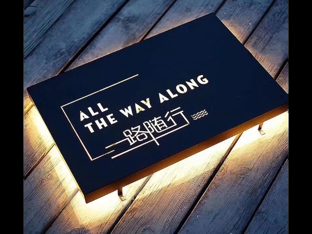 商场里为什么都使用超薄灯箱做广告招牌？